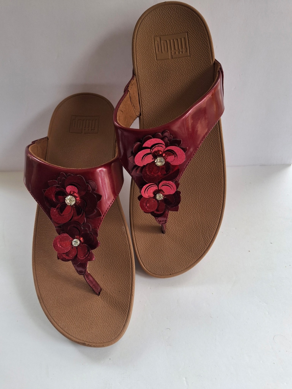 FitFlop LuLu WildflowerSequin Cherry Red Patent Sandals 9